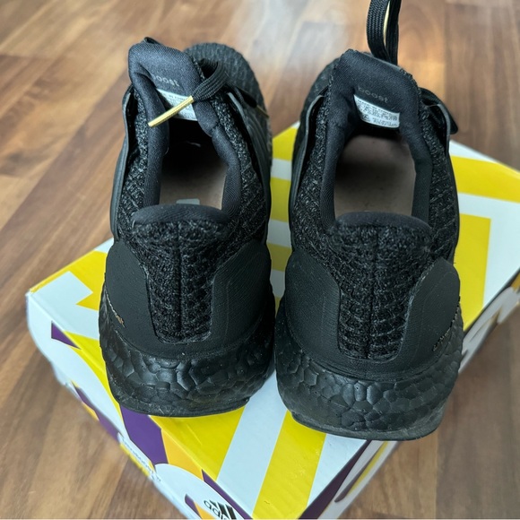 UltraBOOST W US 6 Black - Picture 3 of 4